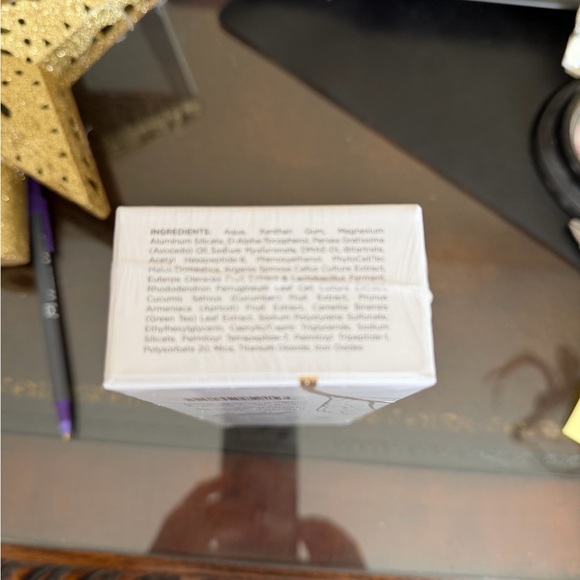 Wrinkle Solution - Picture 5 of 5